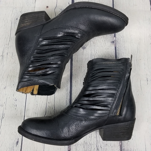 SBICCA| Ruston leather side zip ankle boots - Picture 2 of 7